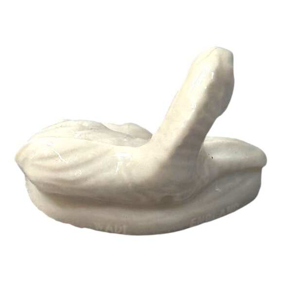 Wade whimsy figurine England Tea rose White Horse Colt Vintage Miniature Mini - Picture 2 of 5